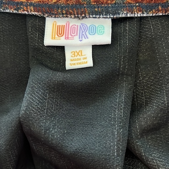 LuLaRoe Madison Skirt w Pockets - Picture 9 of 10